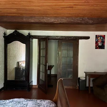 Belle En Bois Chez Antoine בית אירוח *